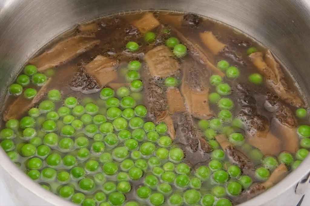 Halibut with Morels, Ramps, and Peas