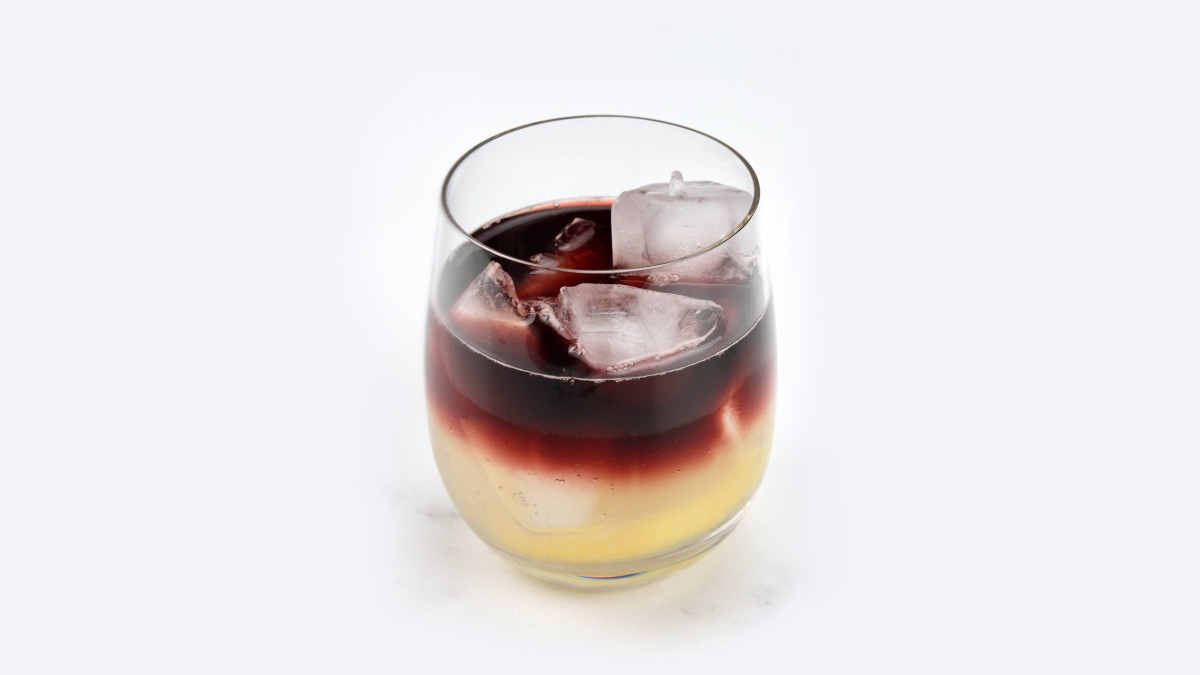 a glass of Tinto de Verano