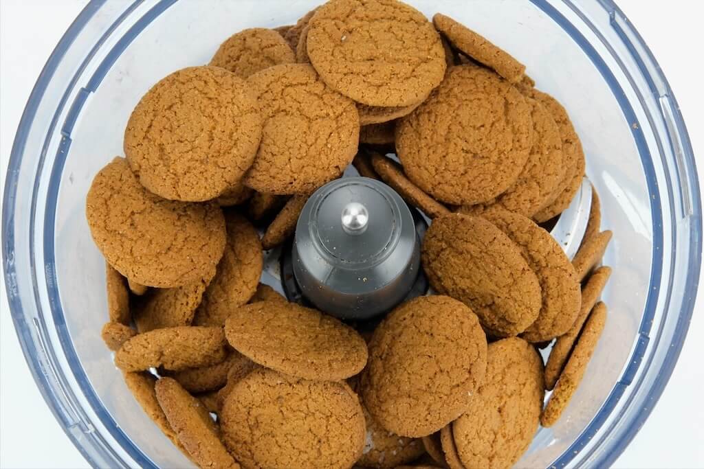 gingersnap cookies for the crust of Butterscotch Pie