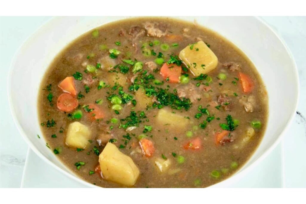 beef and red wine slow cooker stew