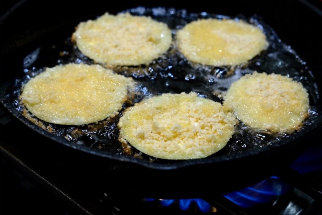 Fried eggplant for Eggplant Parmesan