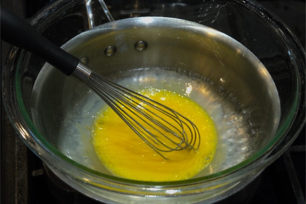 Asparagus with hollandaise sauce: how to make hollandaise sauce