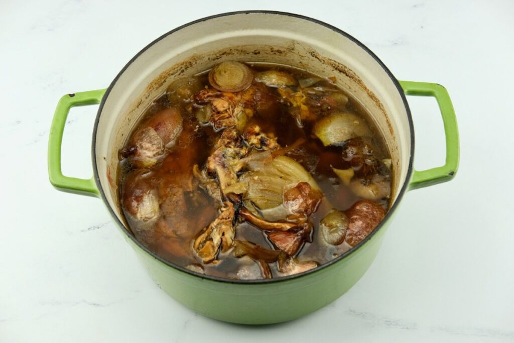 Rich homemade chicken stock