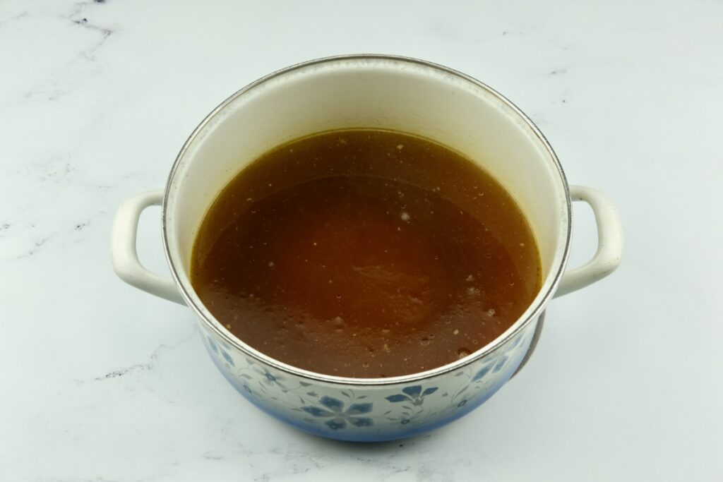 Rich homemade chicken stock
