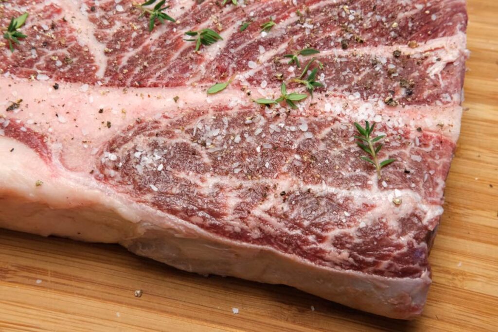 beef with thyme and salt