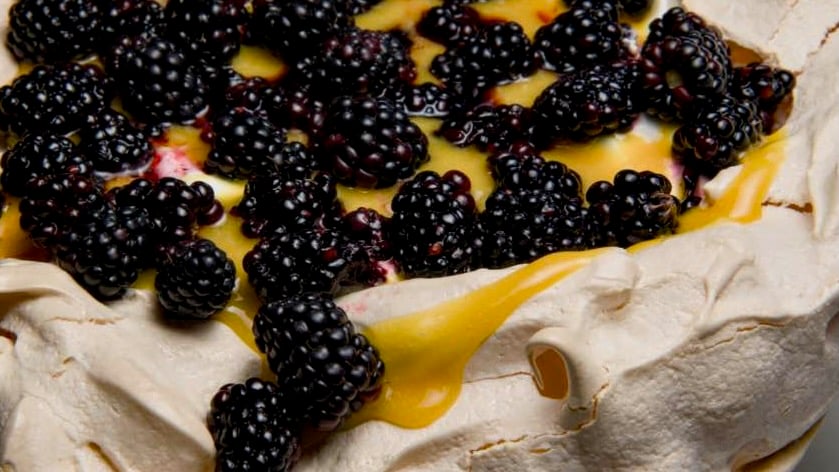 passionfruit blackberry pavlova